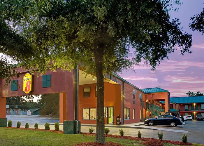 Super 8 By Wyndham Gainesville