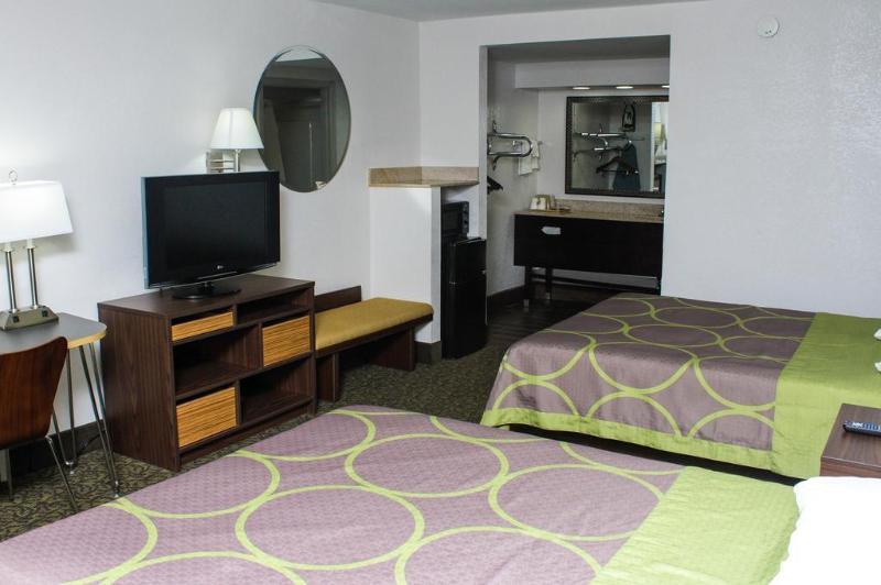 Hotel Super 8 By Wyndham 3*